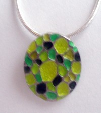 Green oval pendant